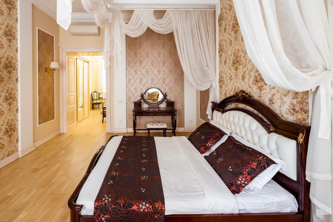 Romari Проспект Свободи 31 Lviv Exterior foto
