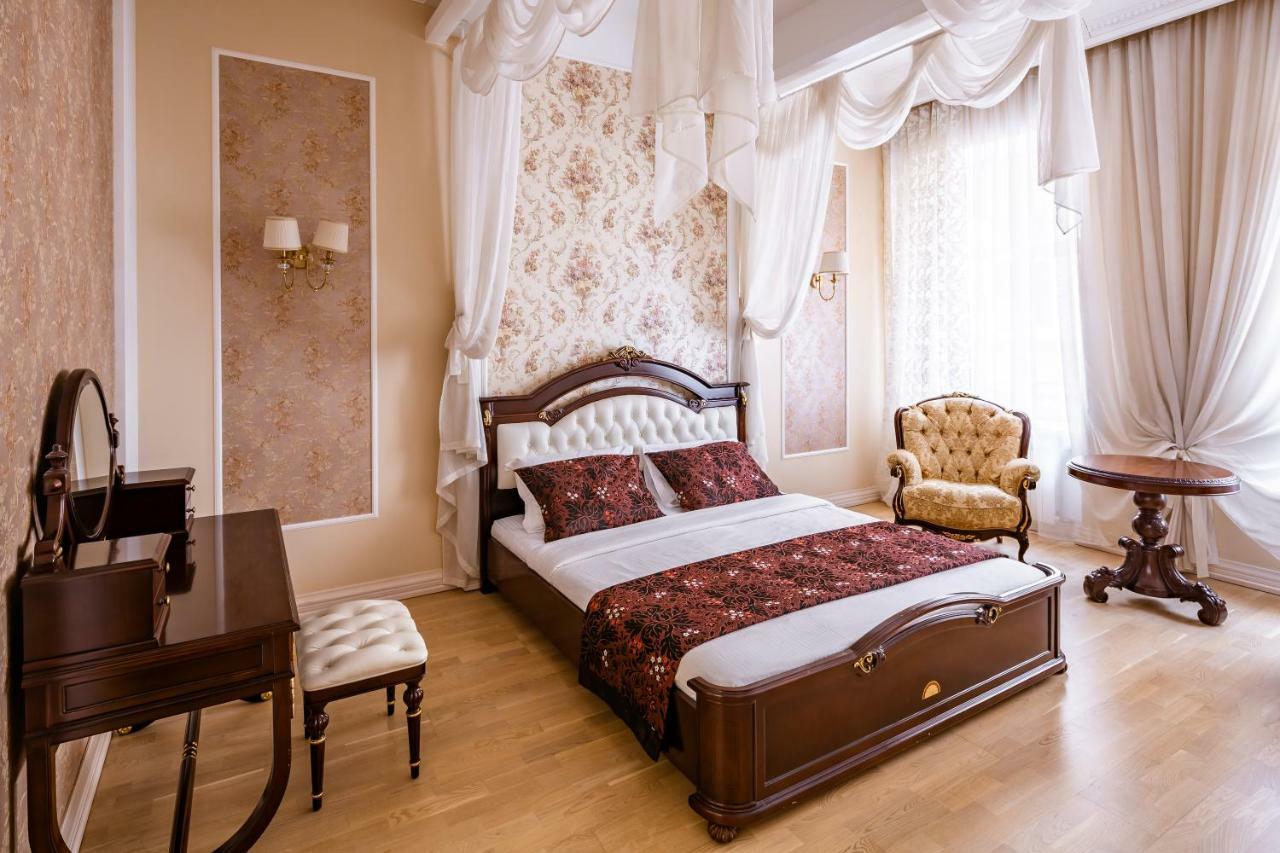 Romari Проспект Свободи 31 Lviv Exterior foto