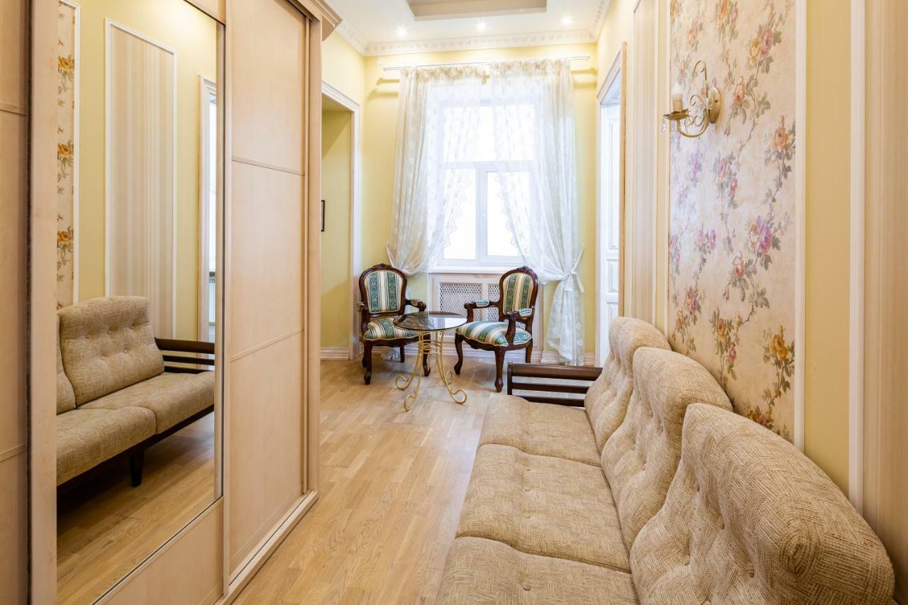 Romari Проспект Свободи 31 Lviv Exterior foto